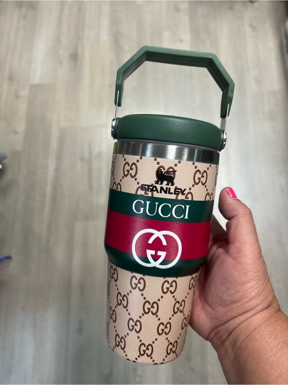 Gucci Beige Monogram Travel Tumbler with Green Handle and Red Stripe - Picture 2 of 3